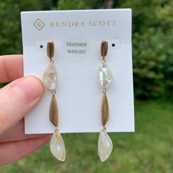 Kendra Scott Jewelry - KENDRA SCOTT • Ivy Linear Earrings*